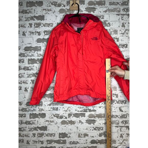 The North face | women bright colored rain coat with hood - Picture 6 of 13